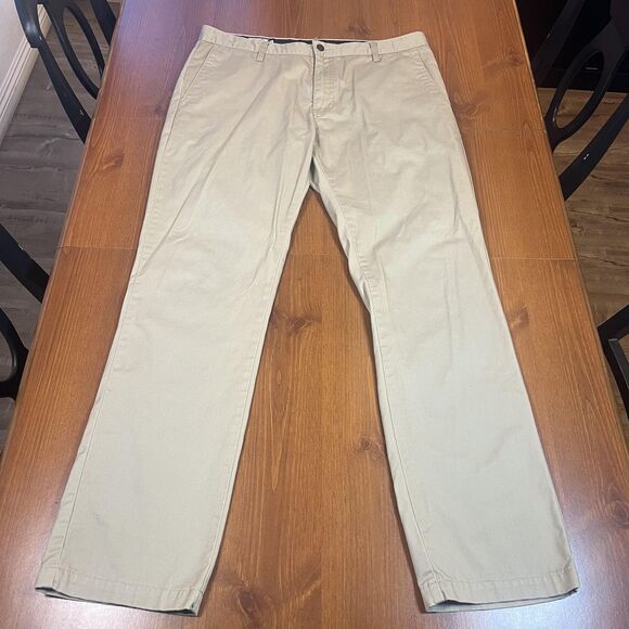 Volcom Pants Mens 36x32 Khaki Straight Leg Chino Casual Dress Workwear Modern - Picture 1 of 16